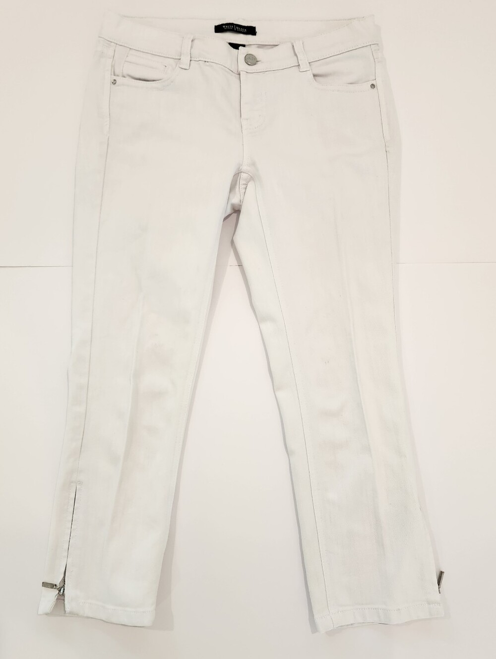 White House Black Market White Noir Ankle Zip-Hem Jeans Size 2